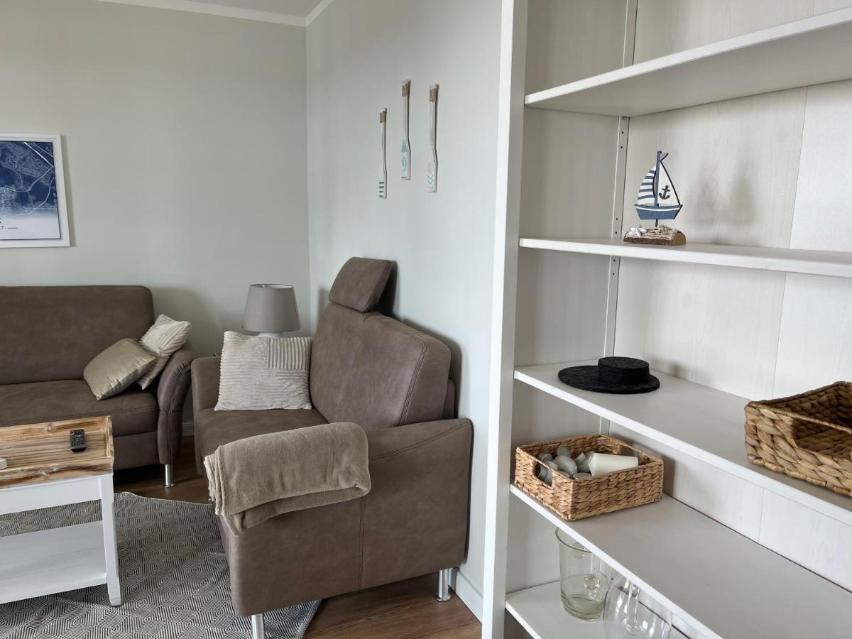Traumwohnung Mit Stadthafen-Panorama! Zwei Schlafzimmer, Parkplatz Rostock Exterior foto