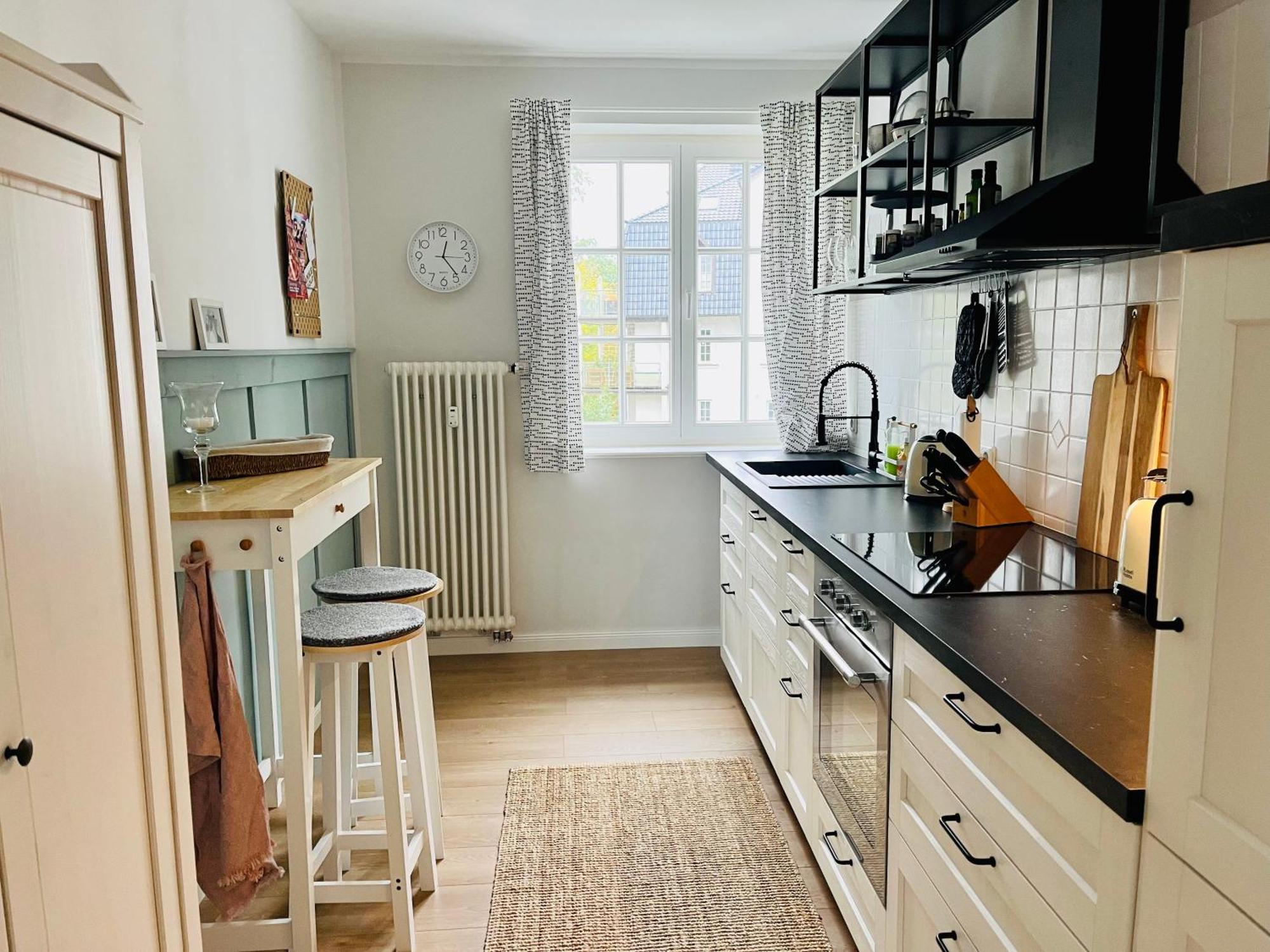 Traumwohnung Mit Stadthafen-Panorama! Zwei Schlafzimmer, Parkplatz Rostock Exterior foto